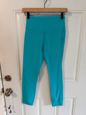 lululemon athletica Teal Capri Leggings